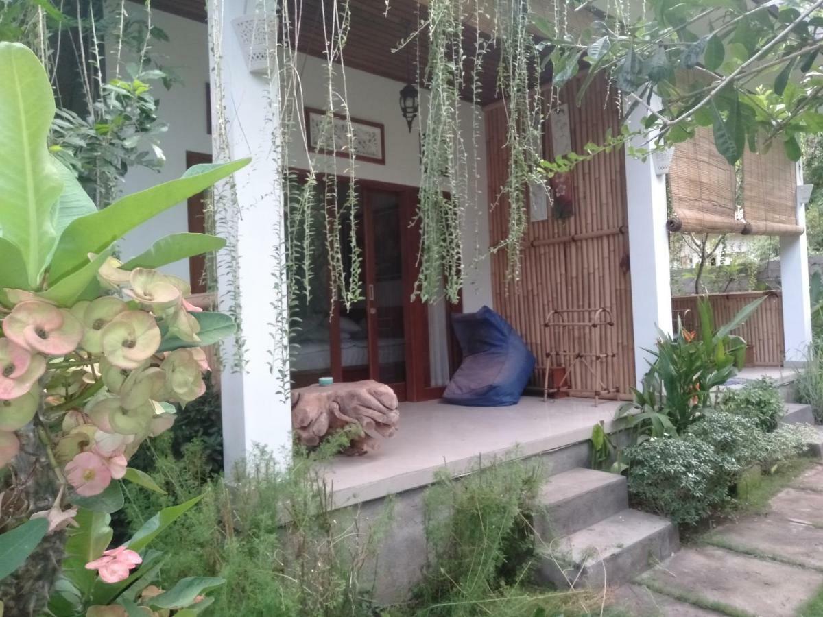 Rumah Made Amed Exterior foto
